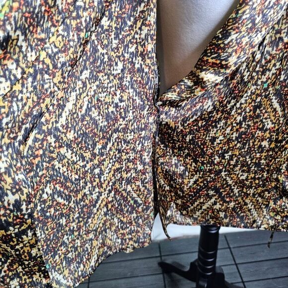 Jones New York Brown Print Satin Wrap Blouse Size Large - Picture 9 of 11